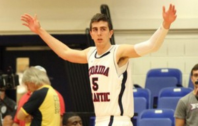 Sobresaliente inicio de temporada de Javier Lacunza en la NCAA